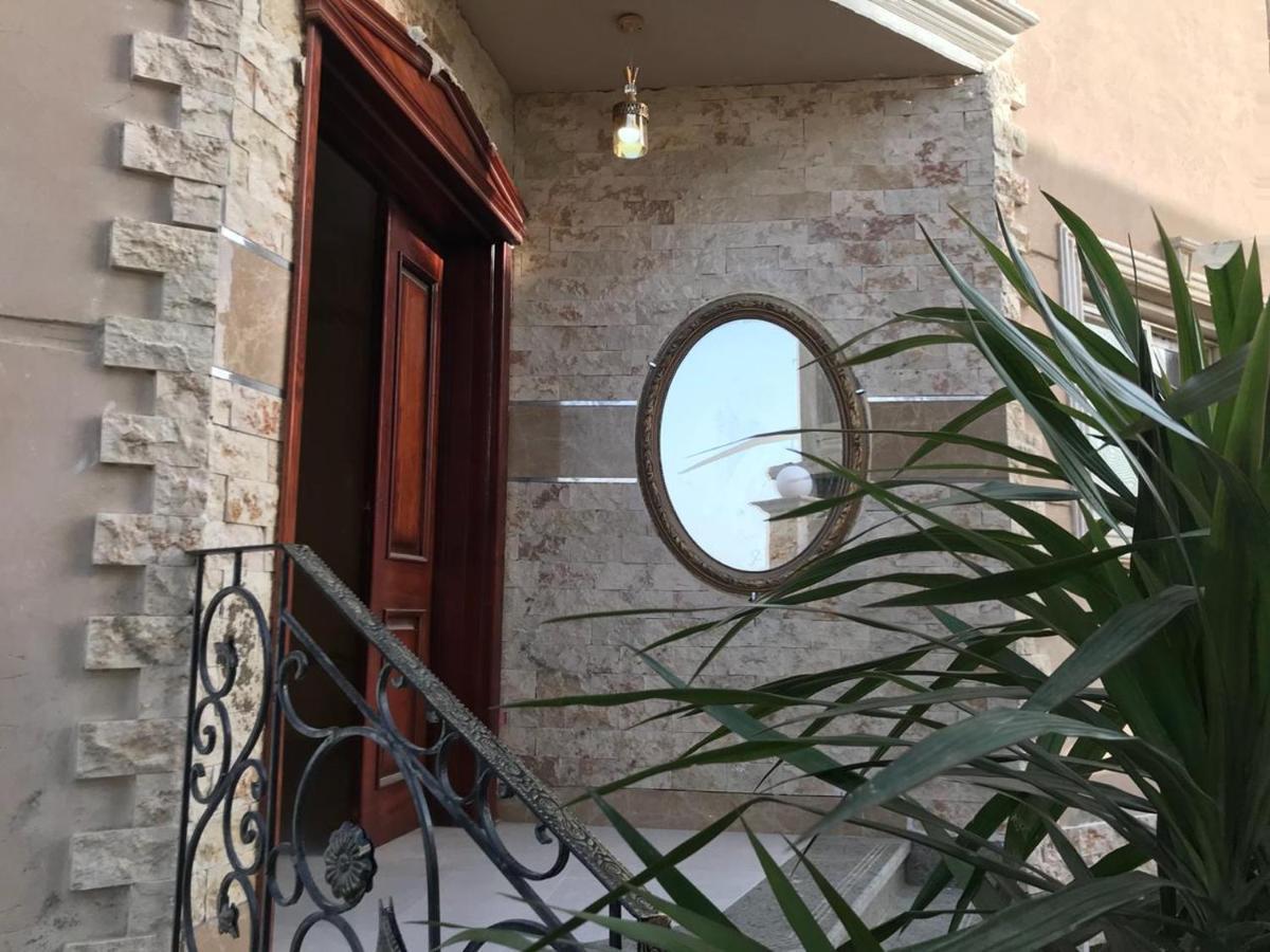 Trio With Coverable Private Pool In Compound Near Mall Of Egypt Villa *