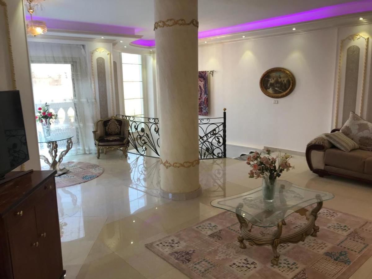 Trio With Coverable Private Pool In Compound Near Mall Of Egypt Villa