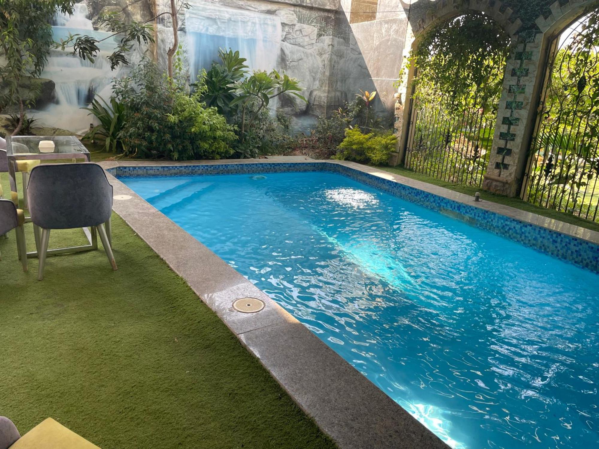 Trio With Coverable Private Pool In Compound Near Mall Of Egypt Villa
