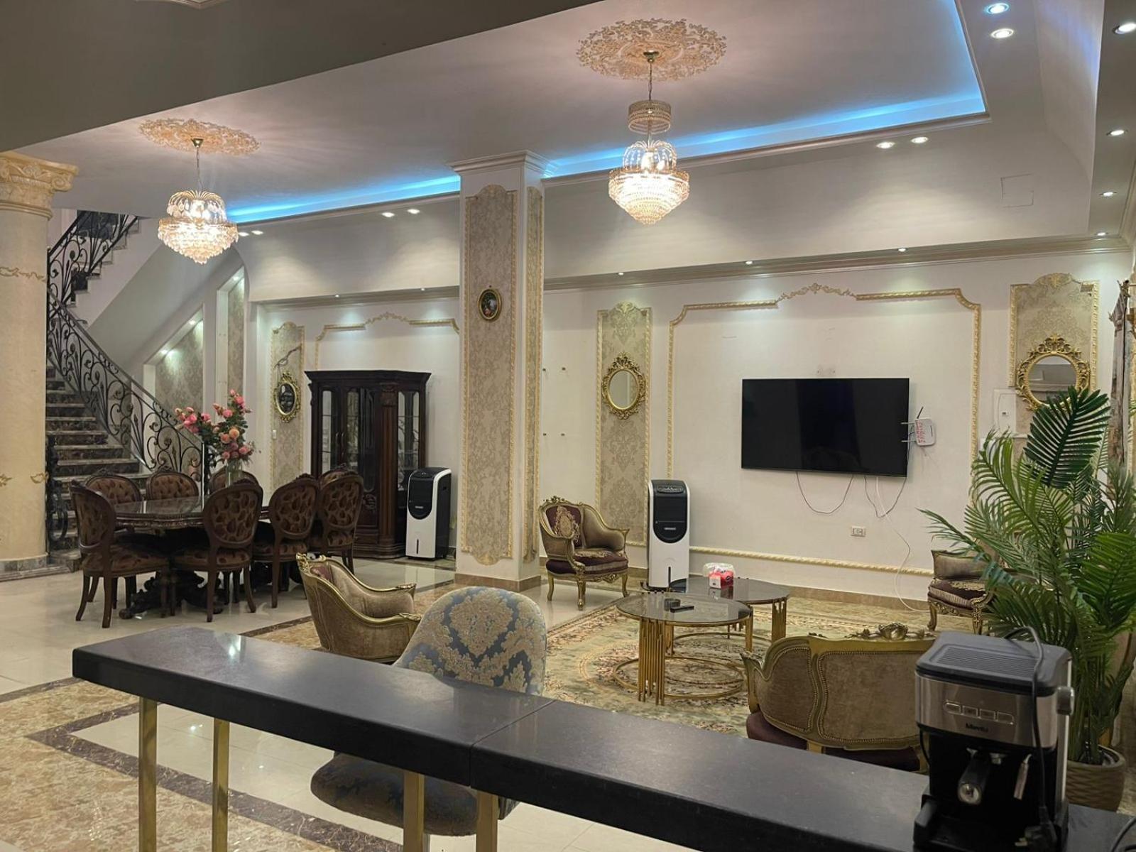 Trio With Coverable Private Pool In Compound Near Mall Of Egypt *
