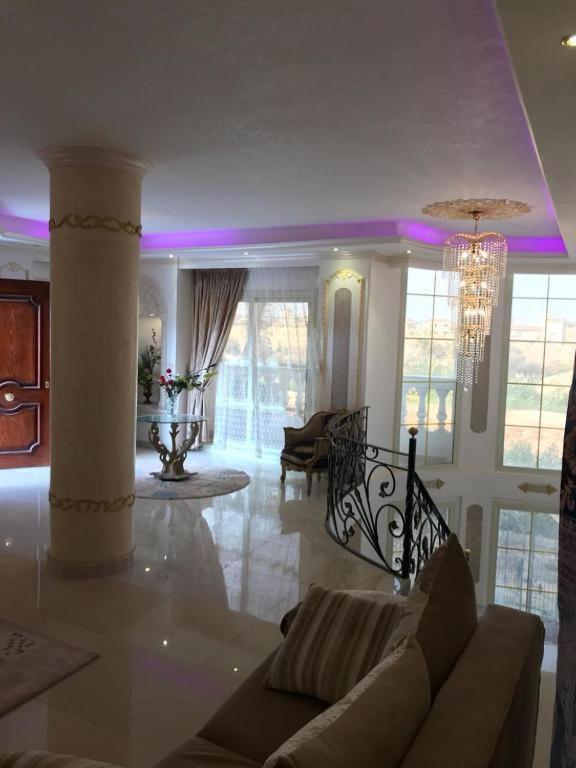 Trio With Coverable Private Pool In Compound Near Mall Of Egypt