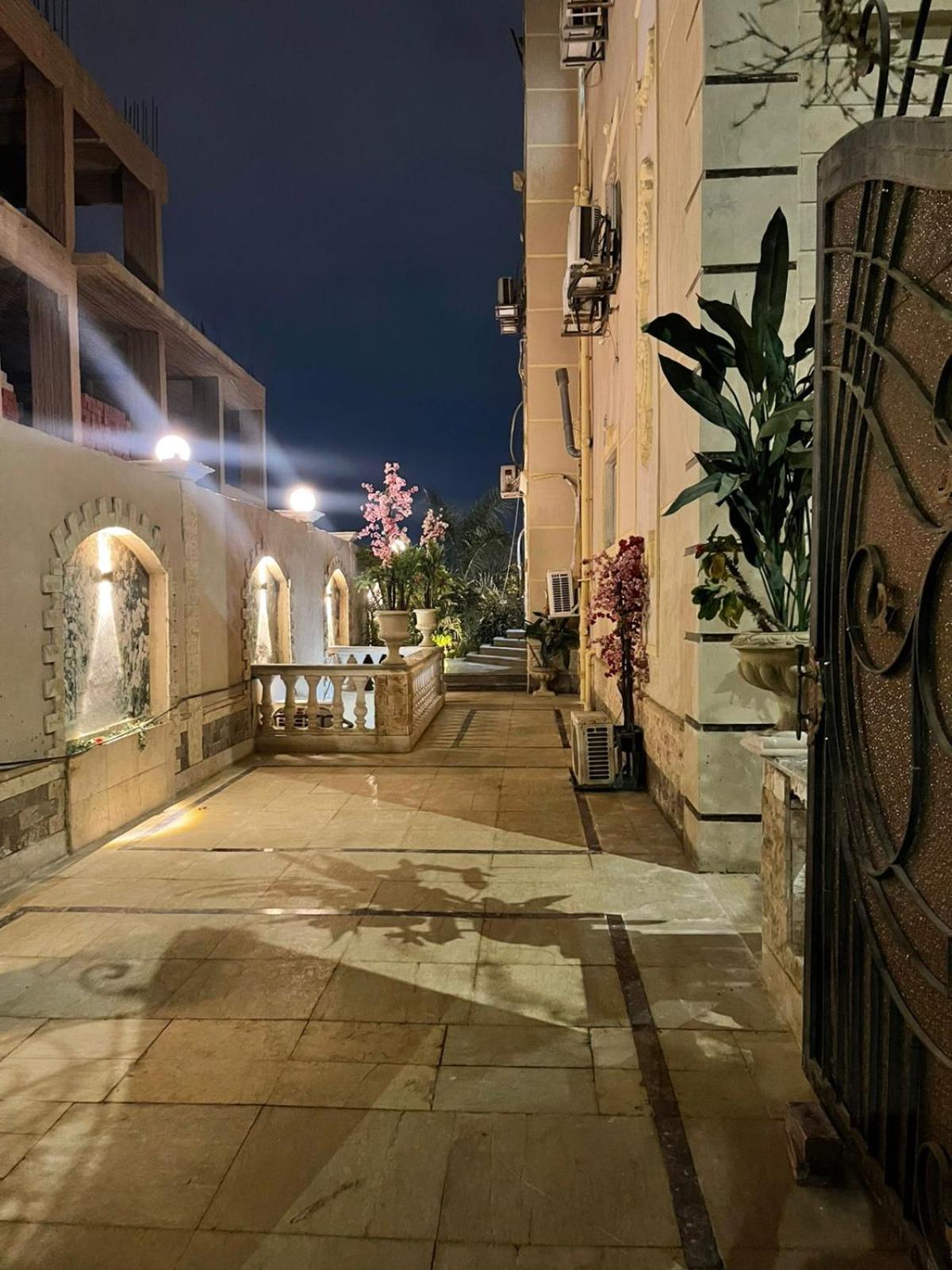 Villa Trio With Coverable Private Pool In Compound Near Mall Of Egypt Sheikh Zayed City