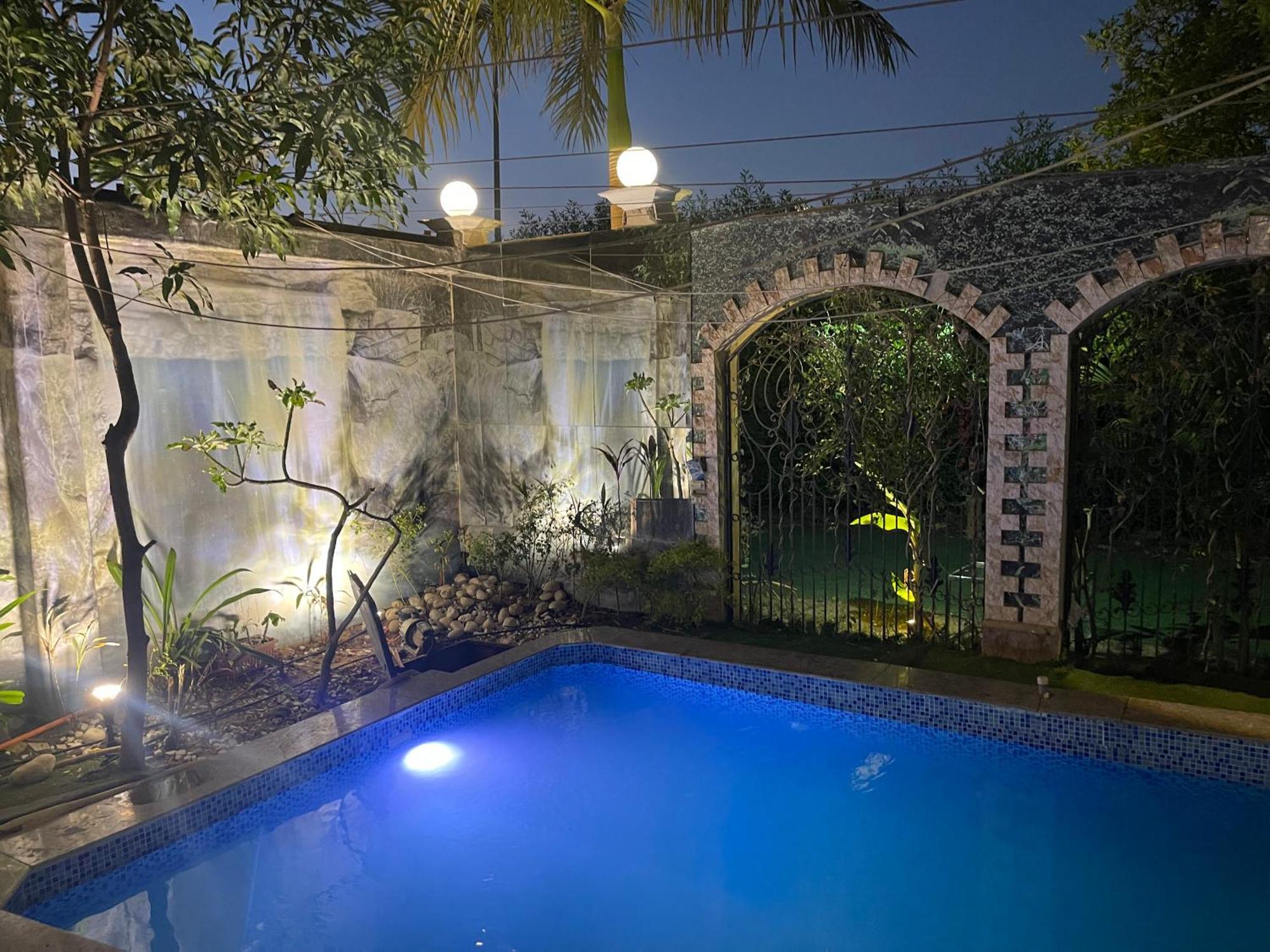 Trio With Coverable Private Pool In Compound Near Mall Of Egypt Villa